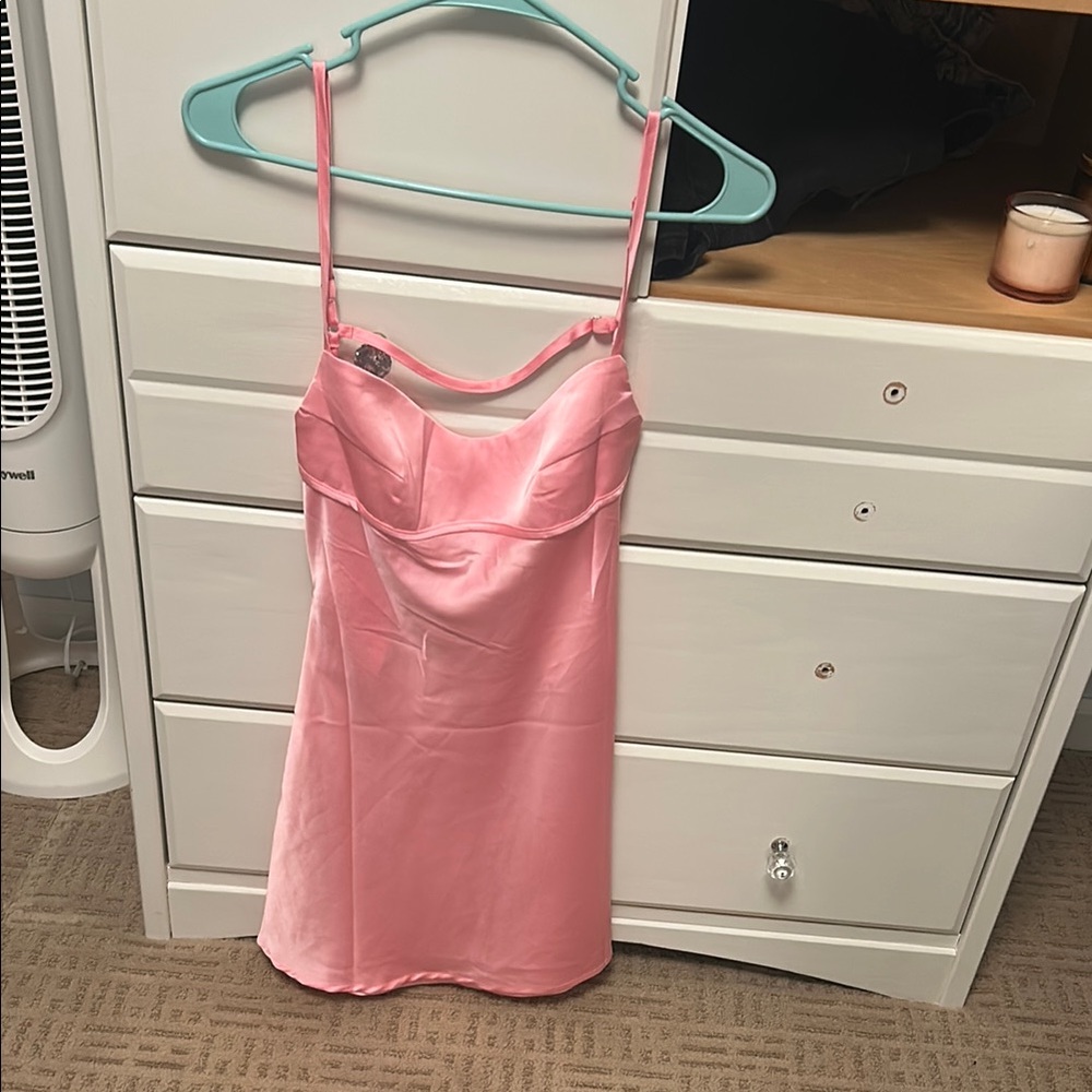 Elegant Pink Satin Edikted dress